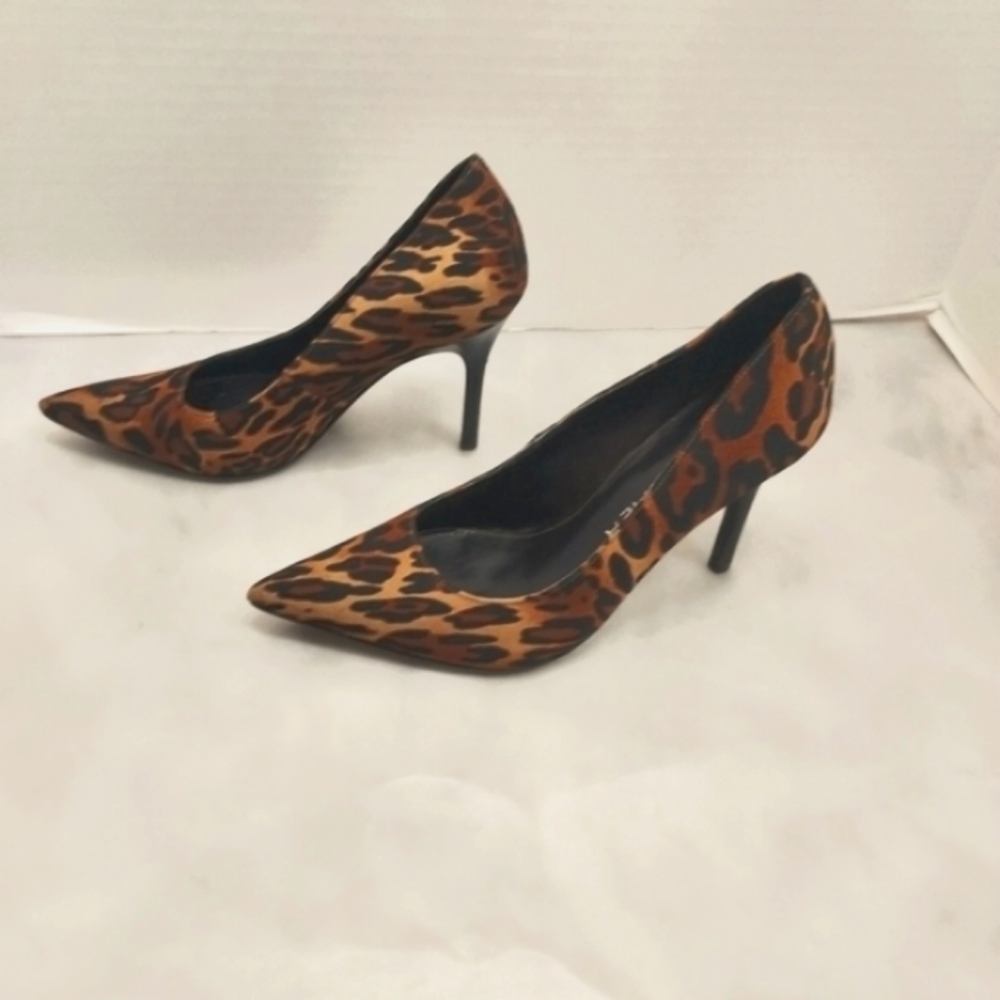 Marc Fisher Trendy Cheetah Animal Print Heels. Size 6.5